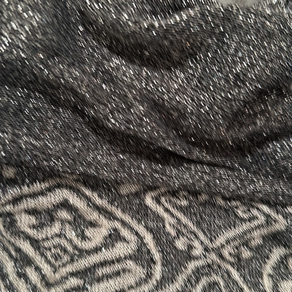 Cyrus Sparkly Metallic Sweater - - Picture 2 of 7